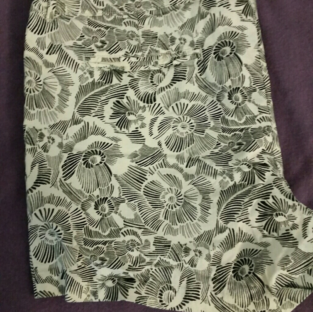 Old Navy Pixie Short